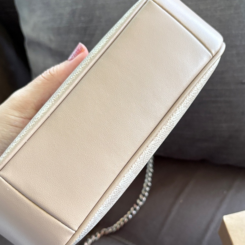 Coach Gold Gift Box - Picture 5 of 5